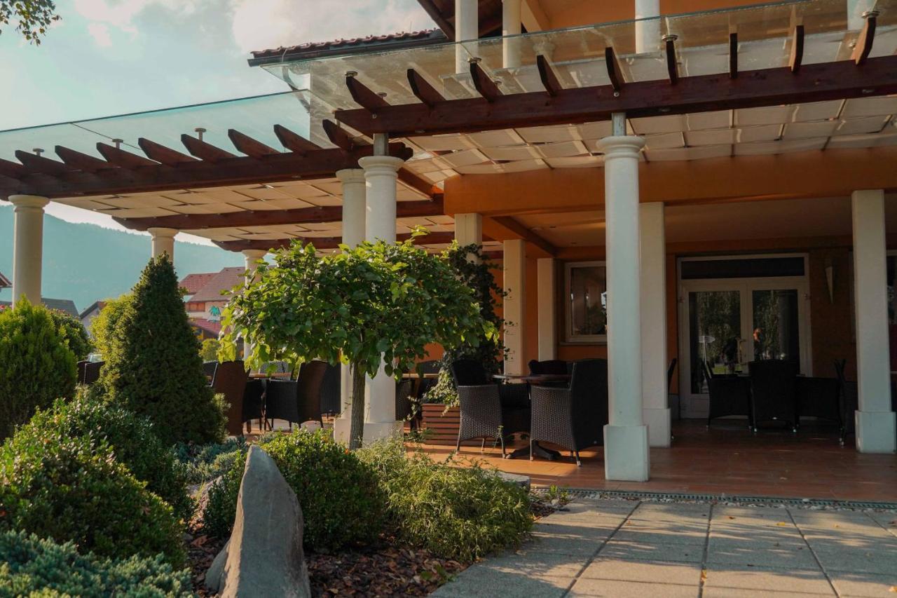 Guest House Tri Zvezde Kocevje Exteriör bild